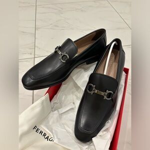 Moccasin with Gancini ornament BLACK BRAND NEW SIZE 7 BRAND NEW!!!!